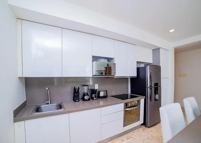 Luxury 1br With Rooftop Pool In Prime Playa Location *